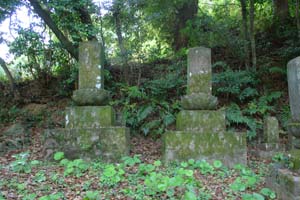 光勝寺内の千葉家廟