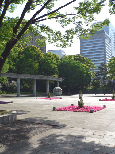 会津藩邸跡