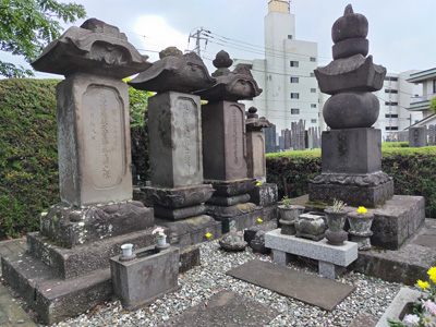 板倉重昌墓碑