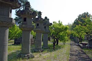 高伝寺の石灯籠