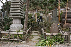 伝長尾定景墓