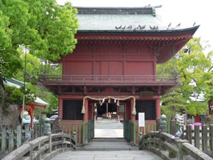 与賀神社