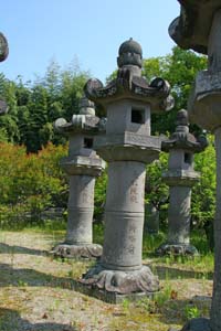 千葉太郎助等奉納石灯籠