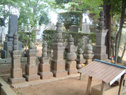 海禅寺の将門七人塚